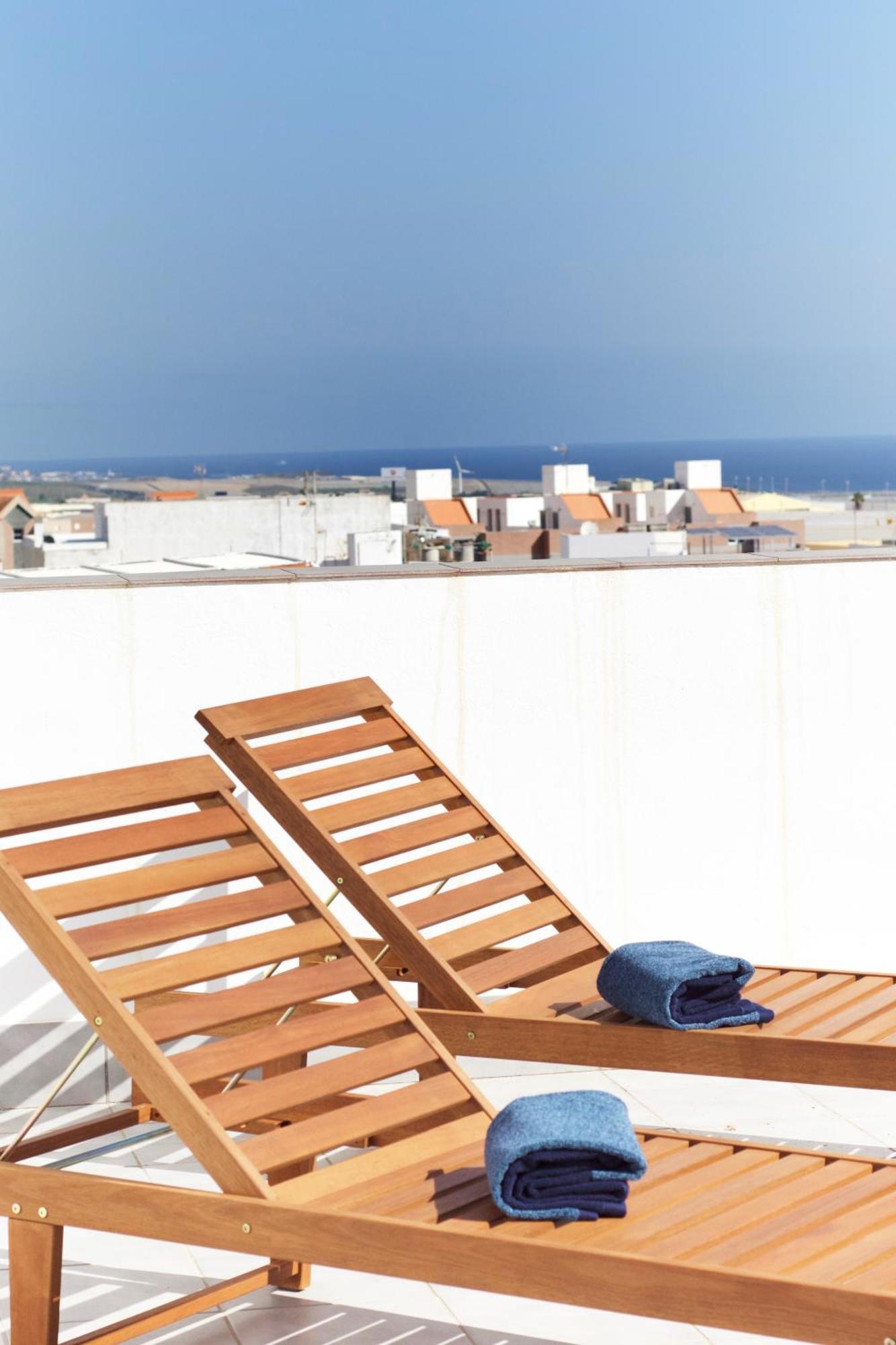 Apartamentos A 10 Minutos Del Aeropuerto Carrizal المظهر الخارجي الصورة