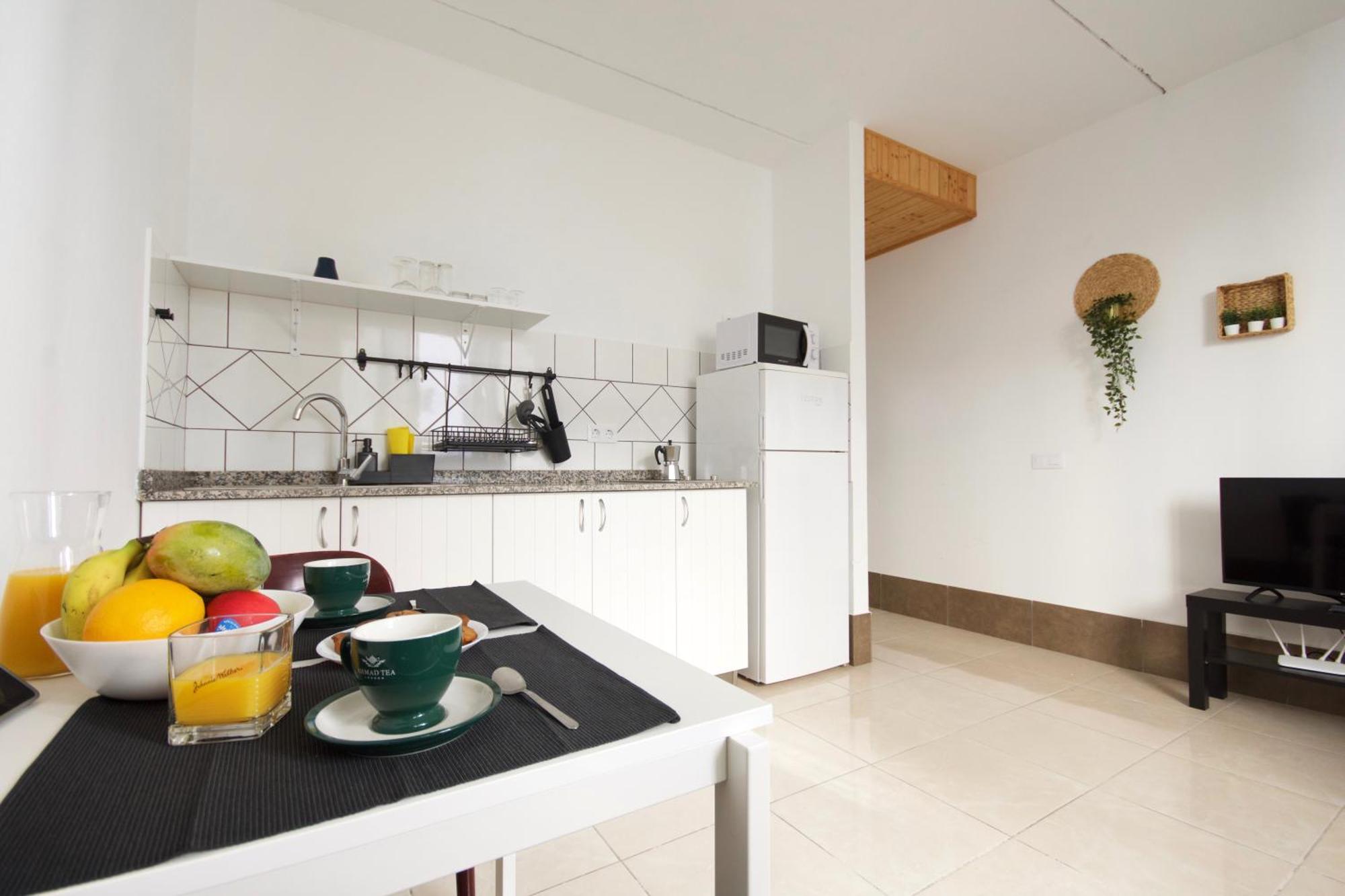 Apartamentos A 10 Minutos Del Aeropuerto Carrizal الغرفة الصورة